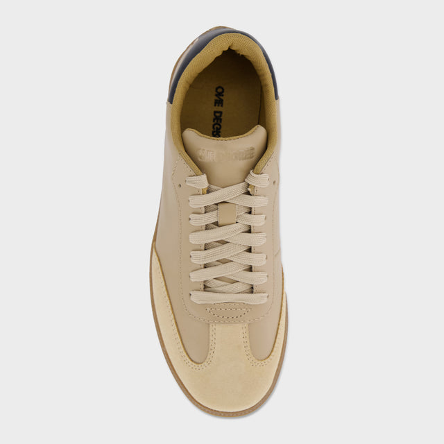 Beige Vale