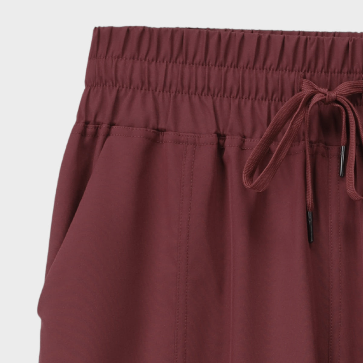 Maroon
Pleated Jog Trousers