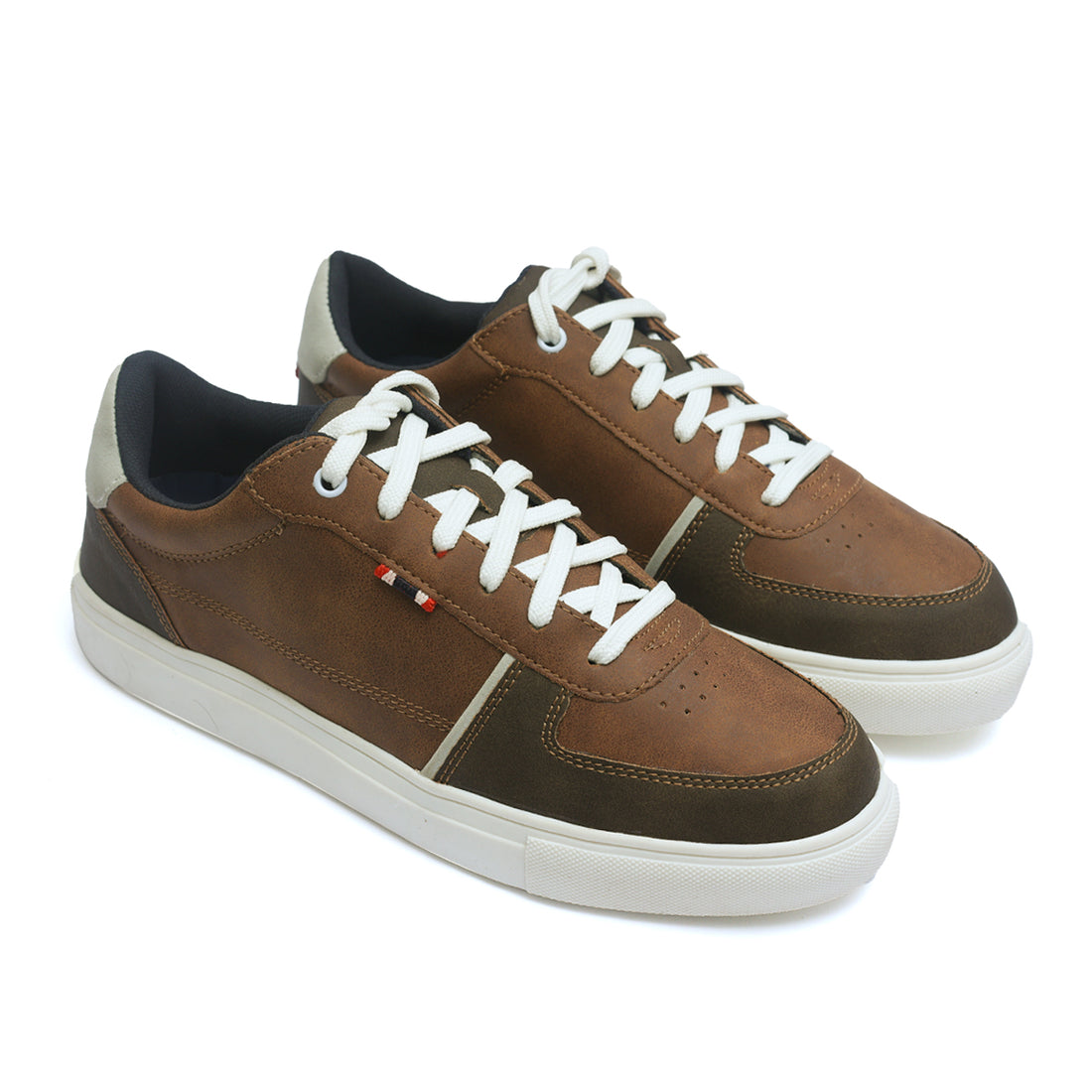 men’s sneakers online in Pakistan