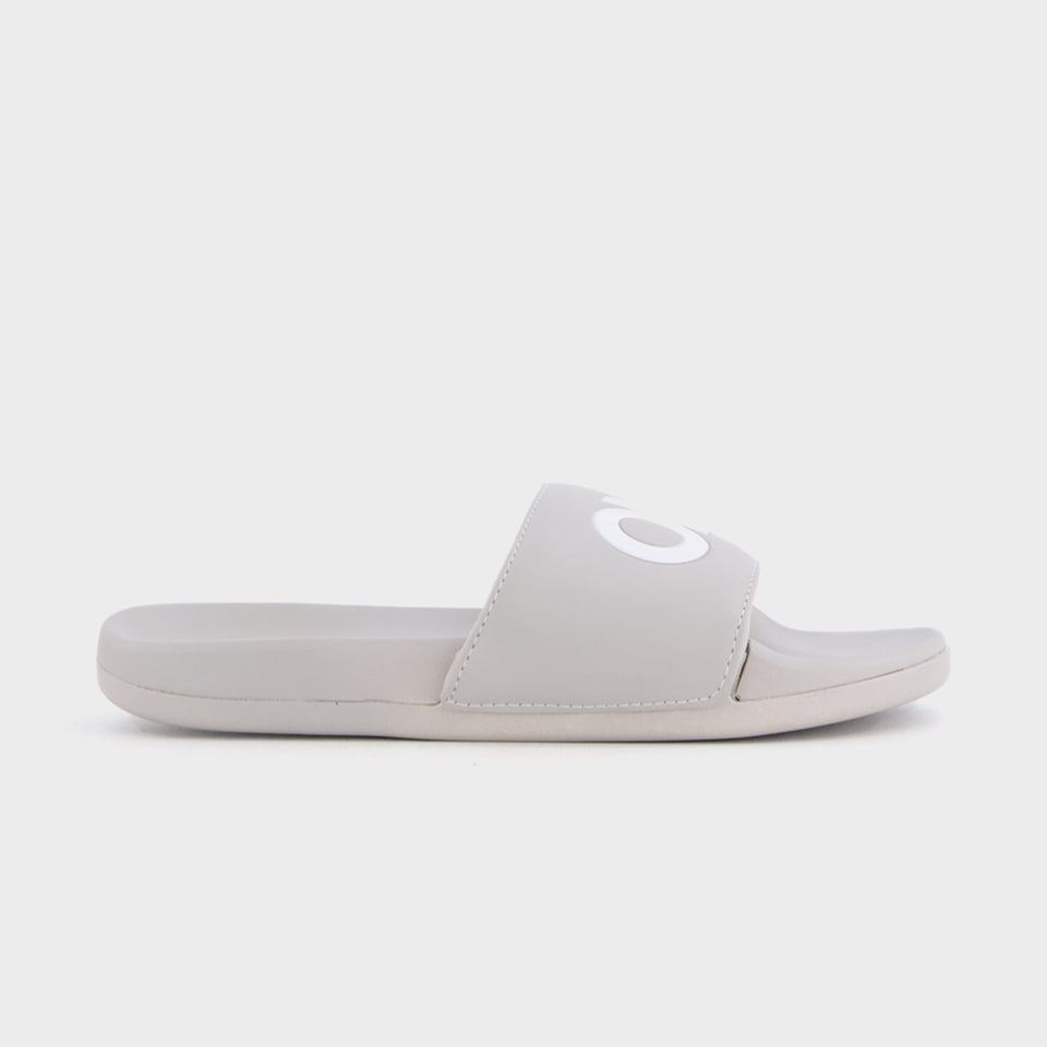 shop slides for women online in Pakistan